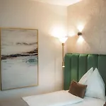 Hotel Ned 3*
